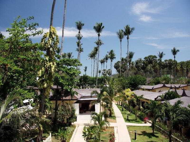 All Seasons Naiharn Phuket Hotel Nai Harn Exterior foto